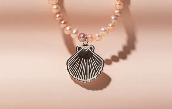 fan-shell-pearl-necklace_1000x1000
